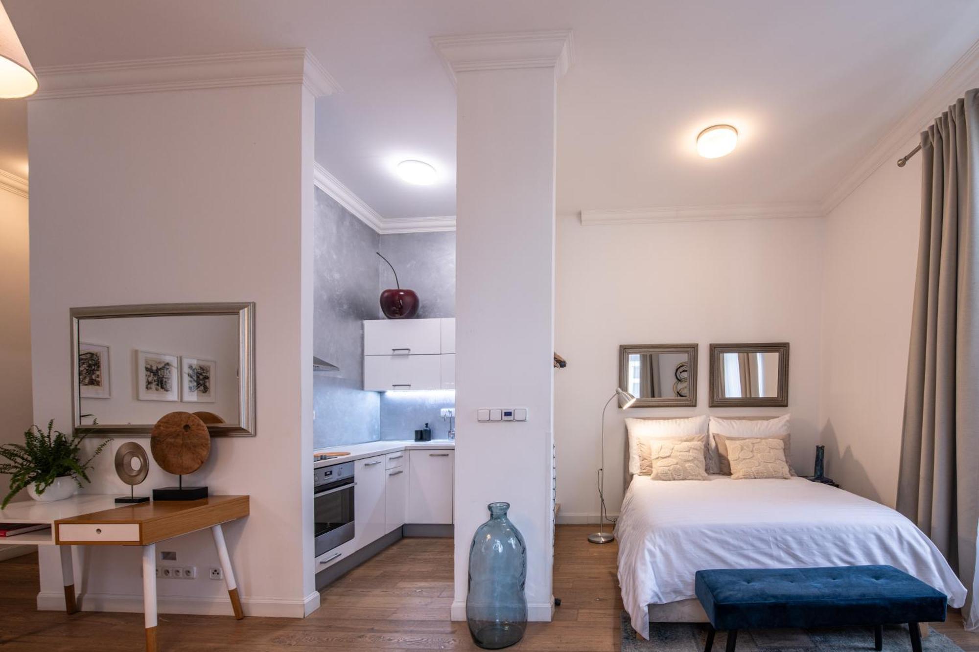 Modern Downtown Apt - Renovated, On Ideal Location プラハ エクステリア 写真