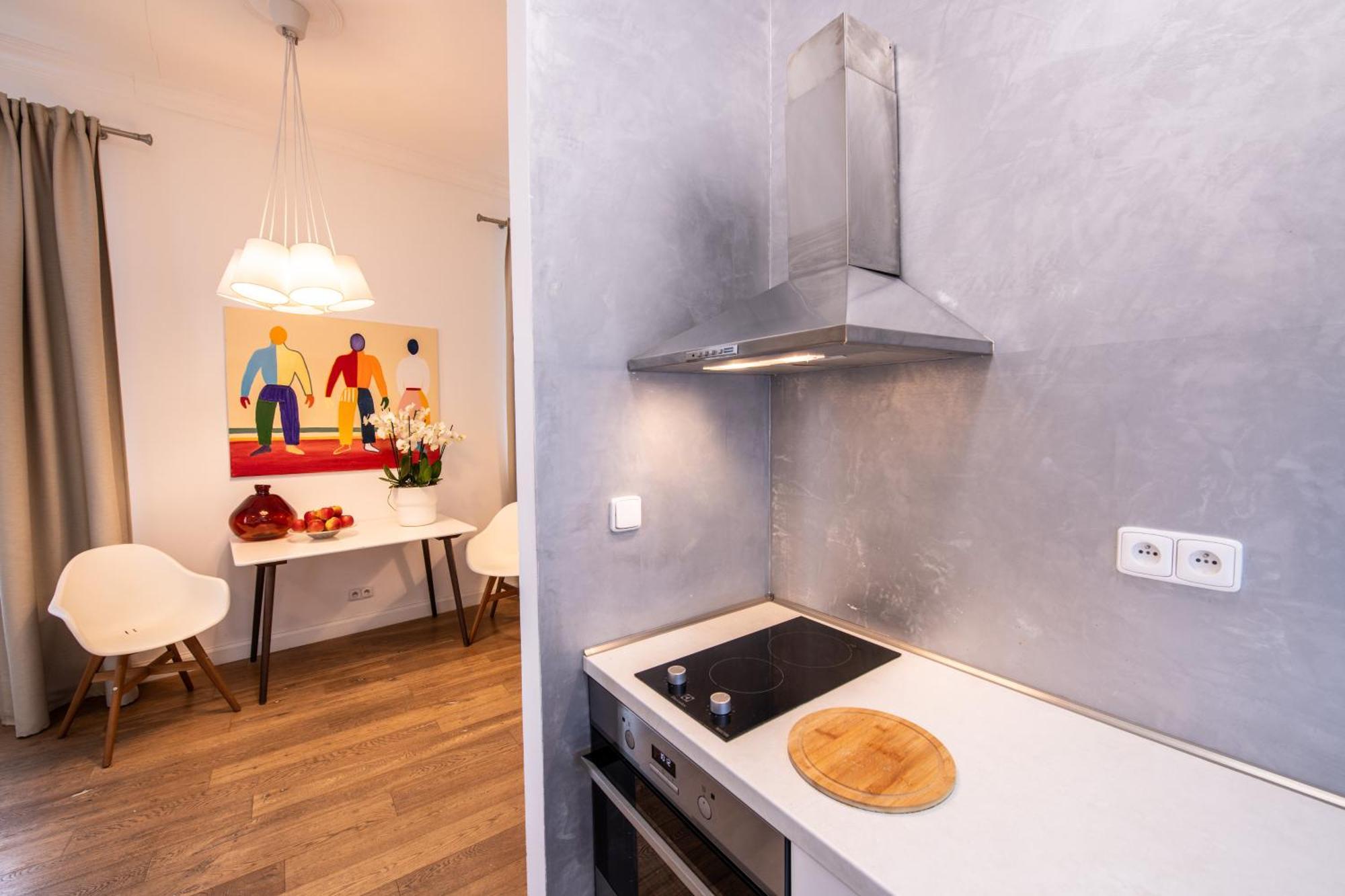 Modern Downtown Apt - Renovated, On Ideal Location プラハ エクステリア 写真