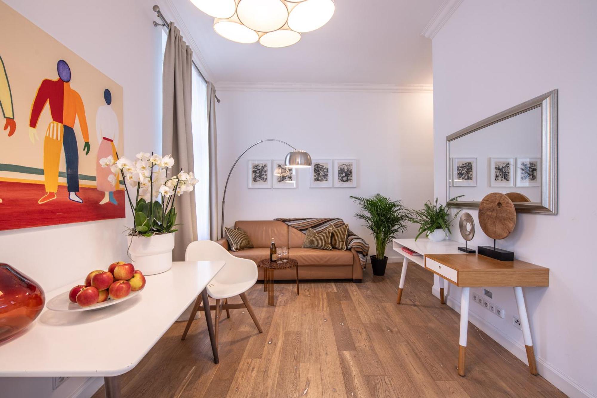 Modern Downtown Apt - Renovated, On Ideal Location プラハ エクステリア 写真